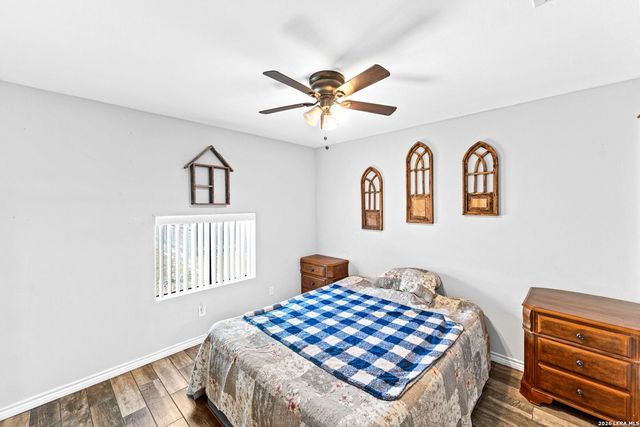 146 Ranch Country Dr, La Vernia, TX 78121