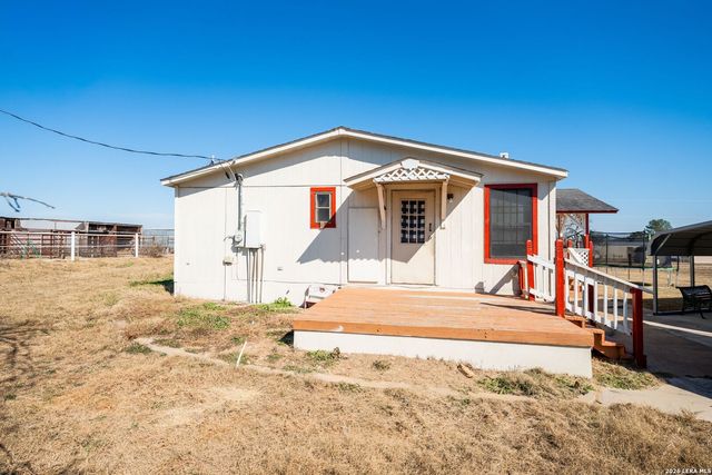 146 Ranch Country Dr, La Vernia, TX 78121