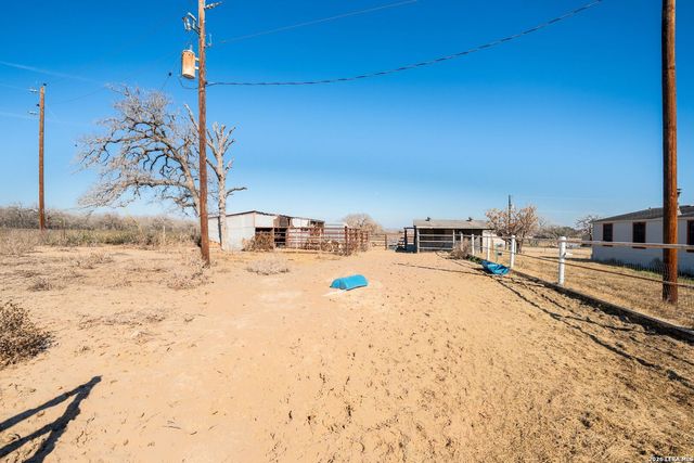 146 Ranch Country Dr, La Vernia, TX 78121