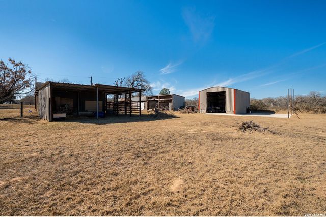 146 Ranch Country Dr, La Vernia, TX 78121
