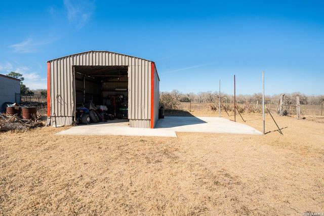 146 Ranch Country Dr, La Vernia, TX 78121