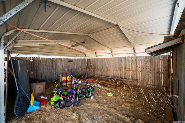 146 Ranch Country Dr, La Vernia, TX 78121