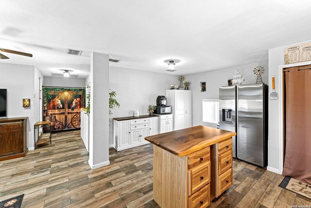 146 Ranch Country Dr, La Vernia, TX 78121