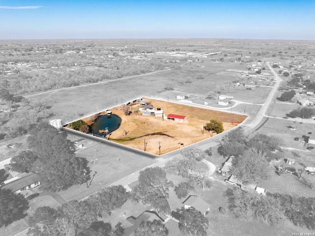 146 Ranch Country Dr, La Vernia, TX 78121