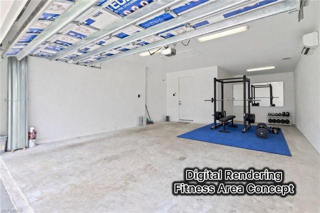 10475 Ventana LN, Naples, FL 34120