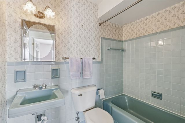 10430 Meinert, Mccandless, PA 15090