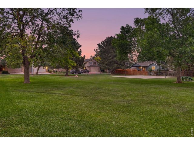 229 E 42nd St, Loveland, CO 80538
