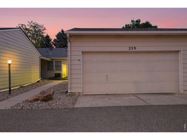 229 E 42nd St, Loveland, CO 80538