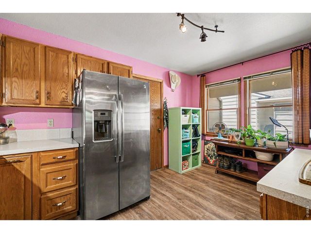 229 E 42nd St, Loveland, CO 80538