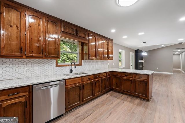 2513 N Carroll Court, Villa Rica, GA 30180