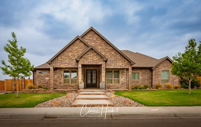 6800 Castle Wood Dr, Midland, TX 79707