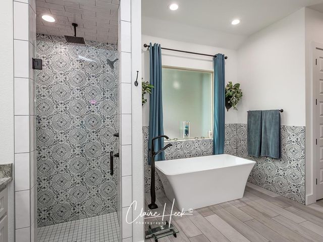 6800 Castle Wood Dr, Midland, TX 79707