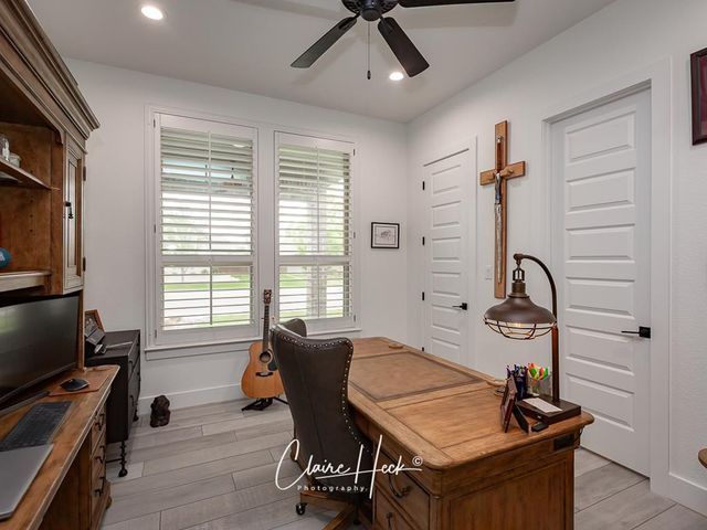 6800 Castle Wood Dr, Midland, TX 79707