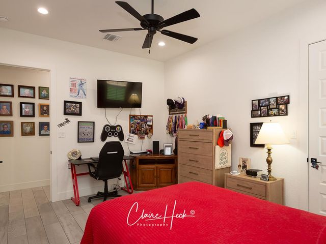 6800 Castle Wood Dr, Midland, TX 79707