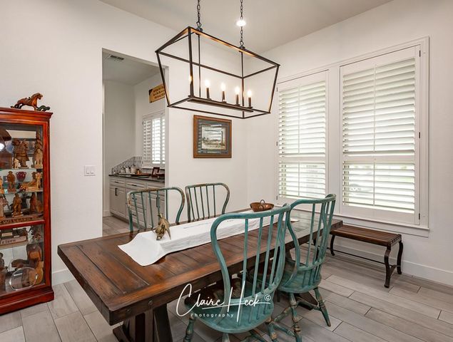 6800 Castle Wood Dr, Midland, TX 79707