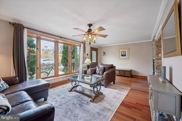 906 DIVISION AVE, Willow Grove, PA 19090