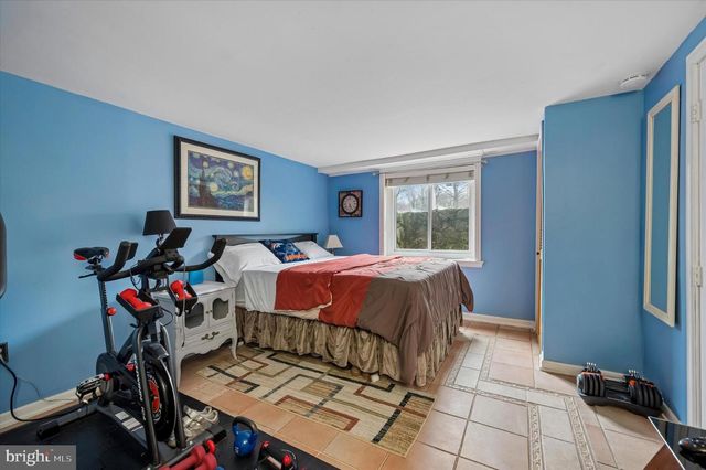 906 DIVISION AVE, Willow Grove, PA 19090