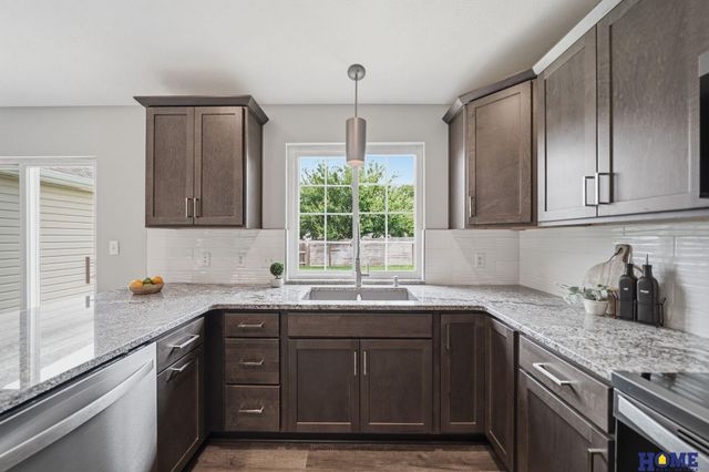 8342 Ryley Lane, Lincoln, NE 68512