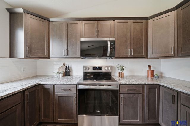 8342 Ryley Lane, Lincoln, NE 68512