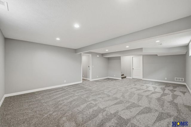 8342 Ryley Lane, Lincoln, NE 68512
