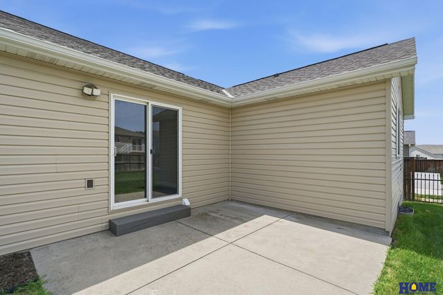 8342 Ryley Lane, Lincoln, NE 68512