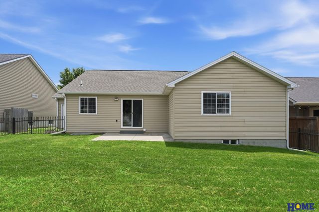 8342 Ryley Lane, Lincoln, NE 68512