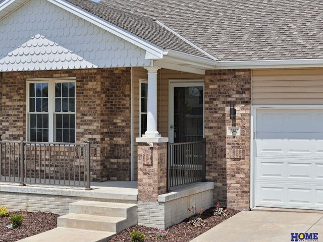 8342 Ryley Lane, Lincoln, NE 68512