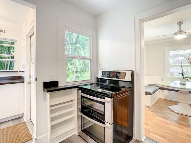 2758 10TH STREET N, St Petersburg, FL 33704