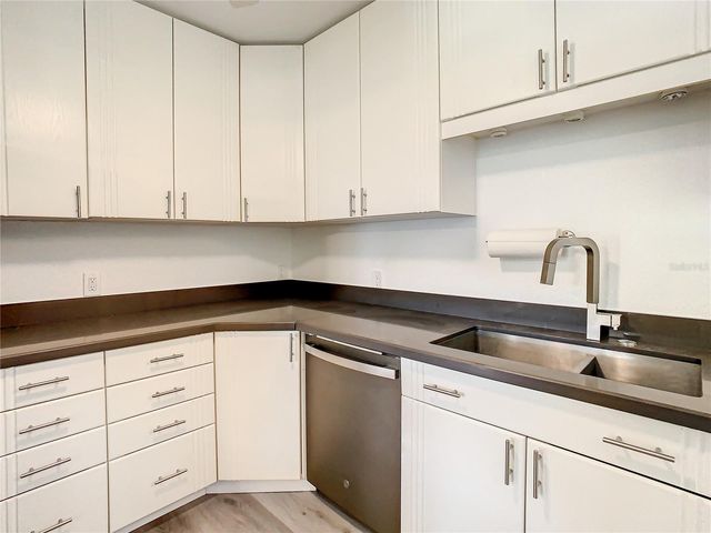 2758 10TH STREET N, St Petersburg, FL 33704