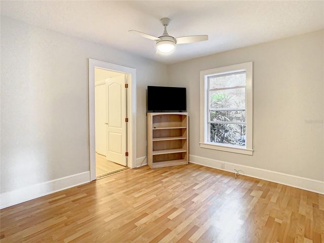 2758 10TH STREET N, St Petersburg, FL 33704