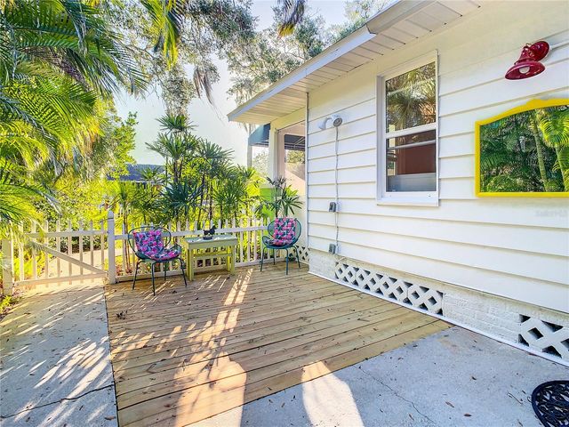 2758 10TH STREET N, St Petersburg, FL 33704