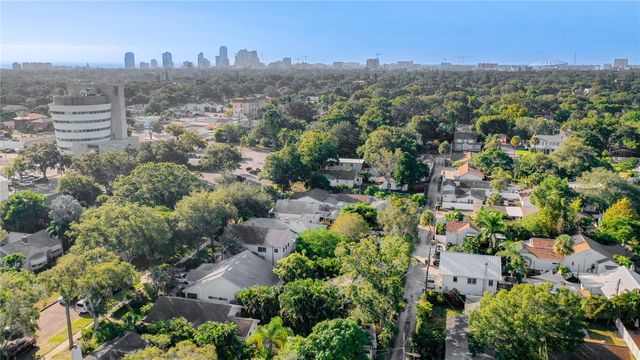 2758 10TH STREET N, St Petersburg, FL 33704