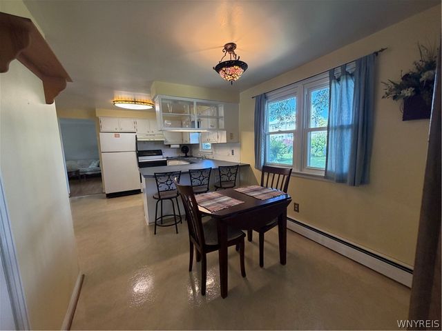 64 Robin Hill Dr Drive, Amherst, NY 14221