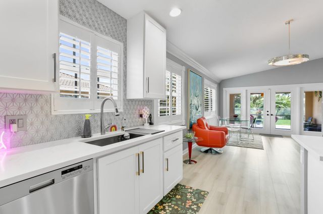 8210 Saint Johns Court, Wellington, FL 33414