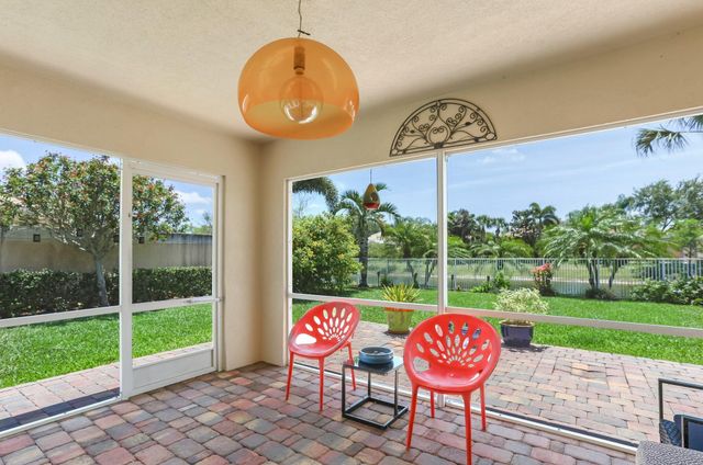 8210 Saint Johns Court, Wellington, FL 33414