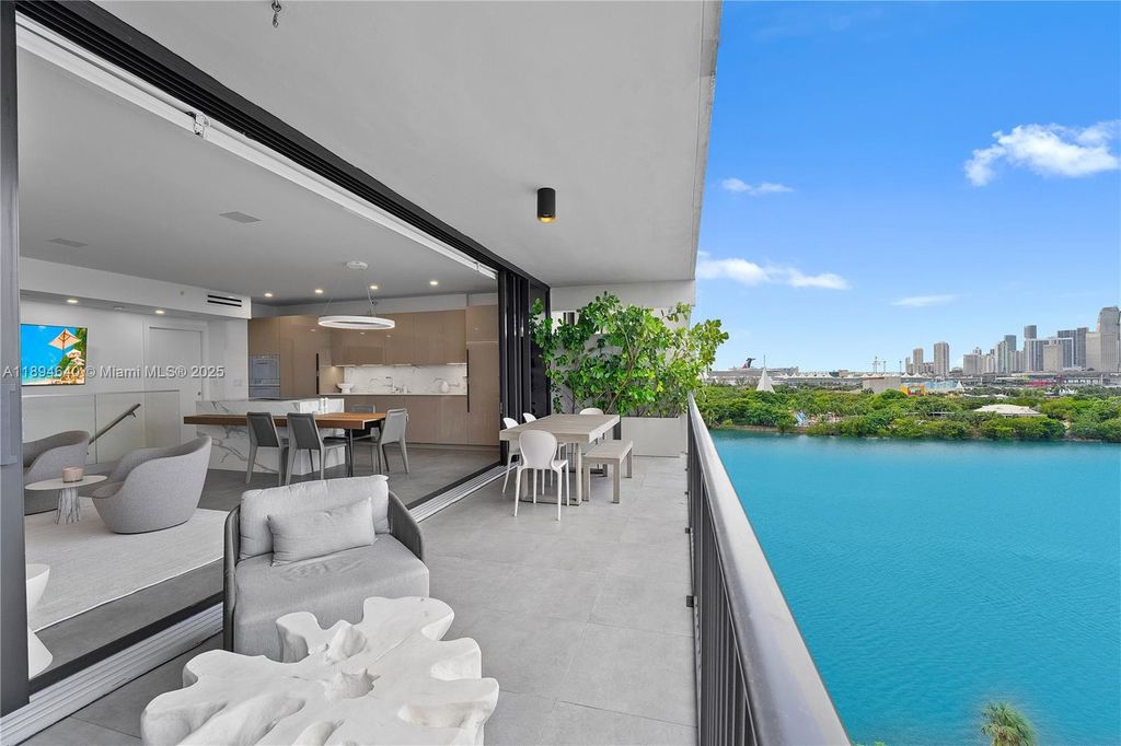 1000 Venetian Way 1006, Miami, FL 33139