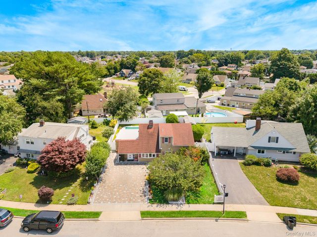 46 Elves Lane, Levittown, NY 11756