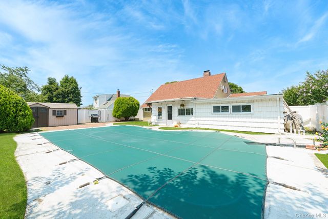 46 Elves Lane, Levittown, NY 11756