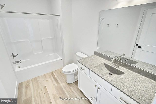 401 STICKLEY DR, Mechanicsburg, PA 17055