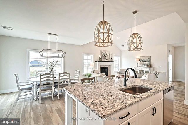 401 STICKLEY DR, Mechanicsburg, PA 17055
