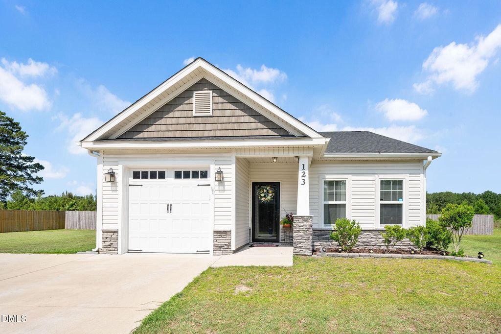 123 W Pk Lane, Sanford, NC 27332