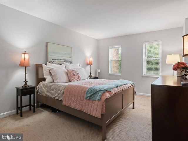 6558 GILDAR ST, Alexandria, VA 22310