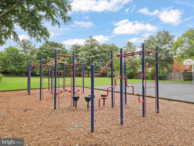 6558 GILDAR ST, Alexandria, VA 22310
