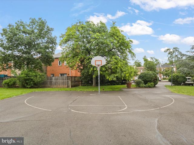6558 GILDAR ST, Alexandria, VA 22310