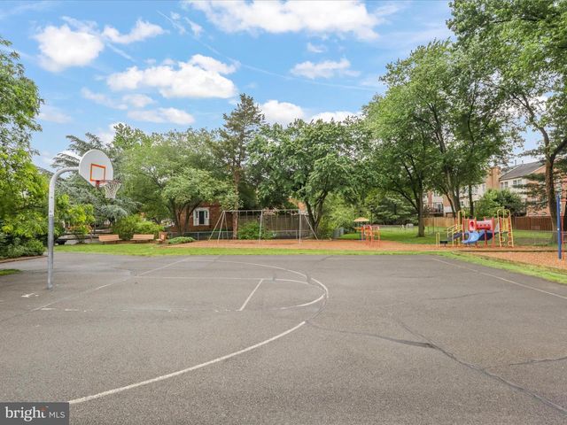 6558 GILDAR ST, Alexandria, VA 22310