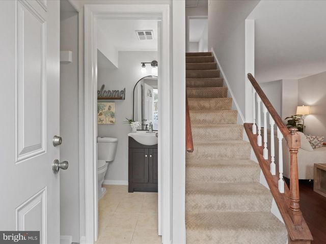 6558 GILDAR ST, Alexandria, VA 22310