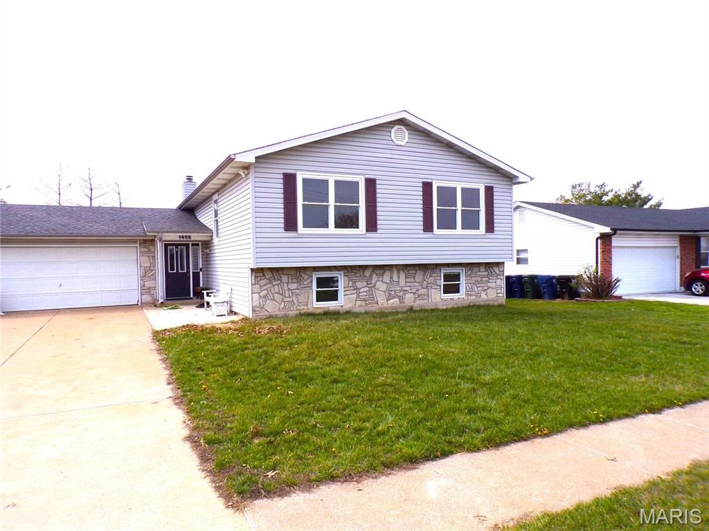 1455 Bridlespur Drive, Wentzville, MO 63385