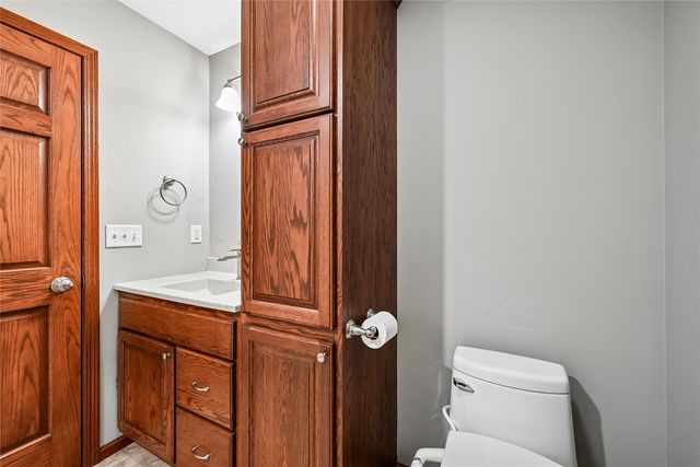 807 Juniper Drive, Independence, IA 50644