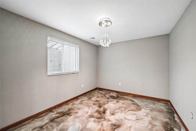 807 Juniper Drive, Independence, IA 50644