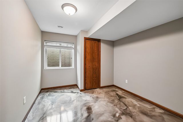 807 Juniper Drive, Independence, IA 50644